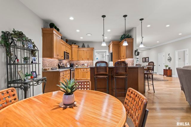 2216 Charlack Avenue, Springfield, IL 62704