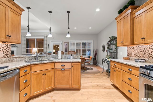 2216 Charlack Avenue, Springfield, IL 62704