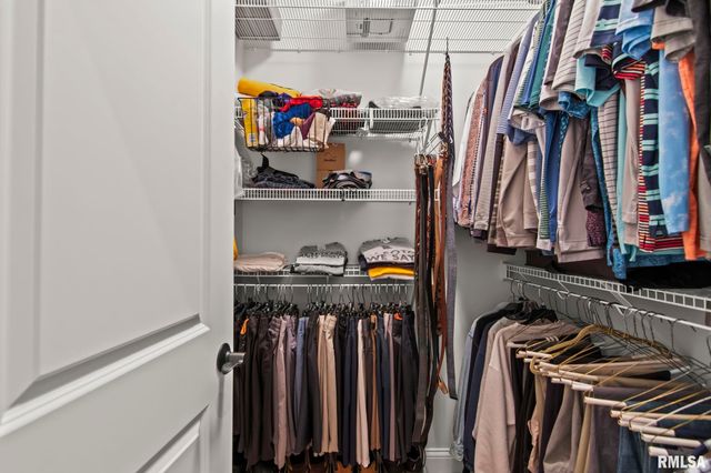 2216 Charlack Avenue, Springfield, IL 62704