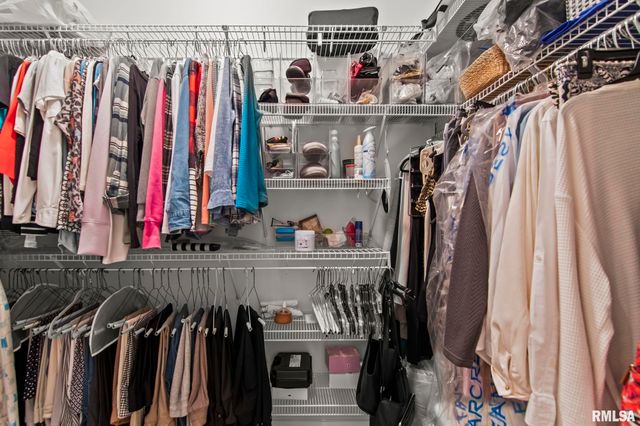 2216 Charlack Avenue, Springfield, IL 62704