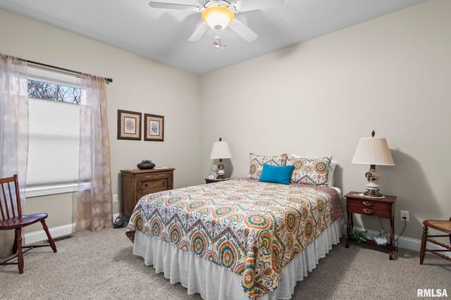 2216 Charlack Avenue, Springfield, IL 62704