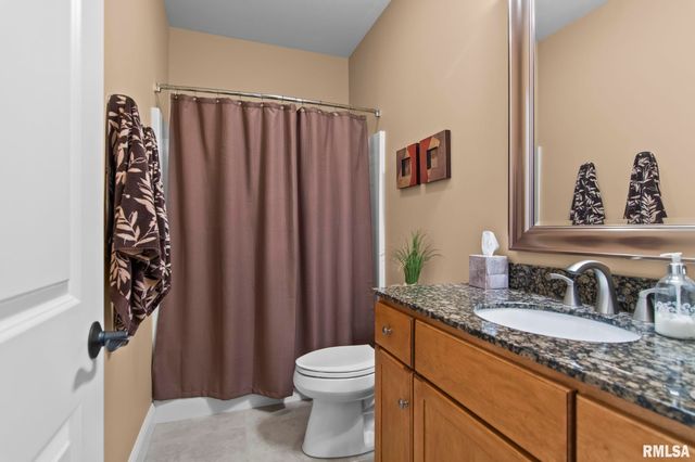 2216 Charlack Avenue, Springfield, IL 62704