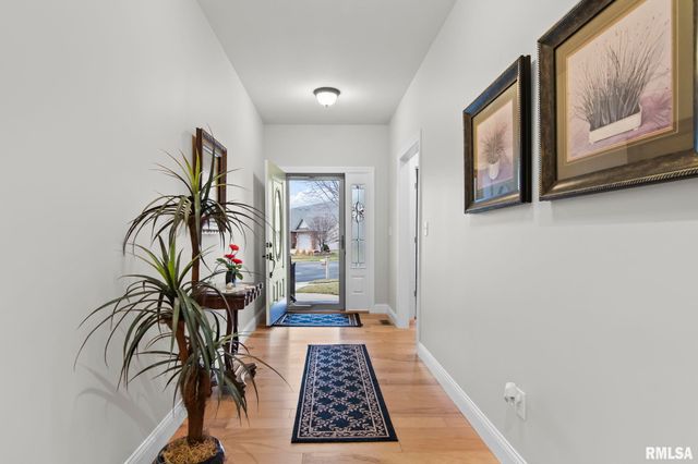 2216 Charlack Avenue, Springfield, IL 62704