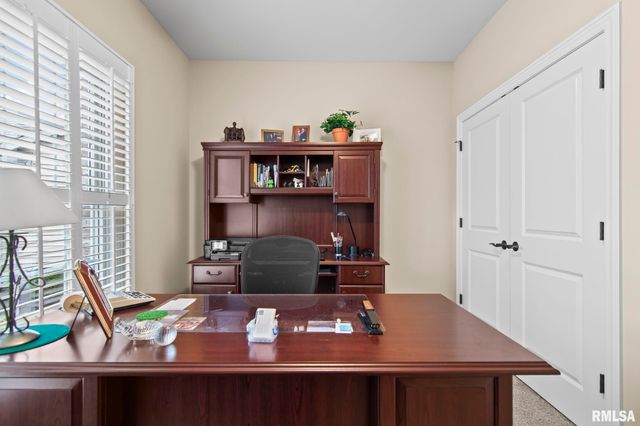 2216 Charlack Avenue, Springfield, IL 62704