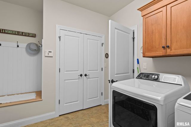 2216 Charlack Avenue, Springfield, IL 62704