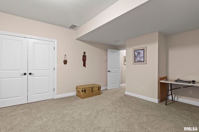 2216 Charlack Avenue, Springfield, IL 62704