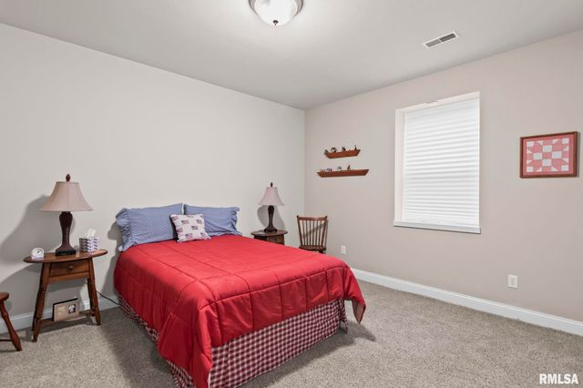 2216 Charlack Avenue, Springfield, IL 62704