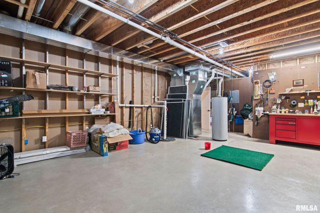 2216 Charlack Avenue, Springfield, IL 62704