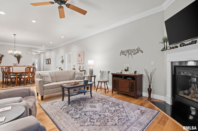 2216 Charlack Avenue, Springfield, IL 62704