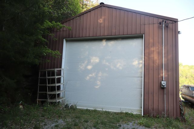 341 Pumpkin Hollow Rd, Liberty, TN 37095