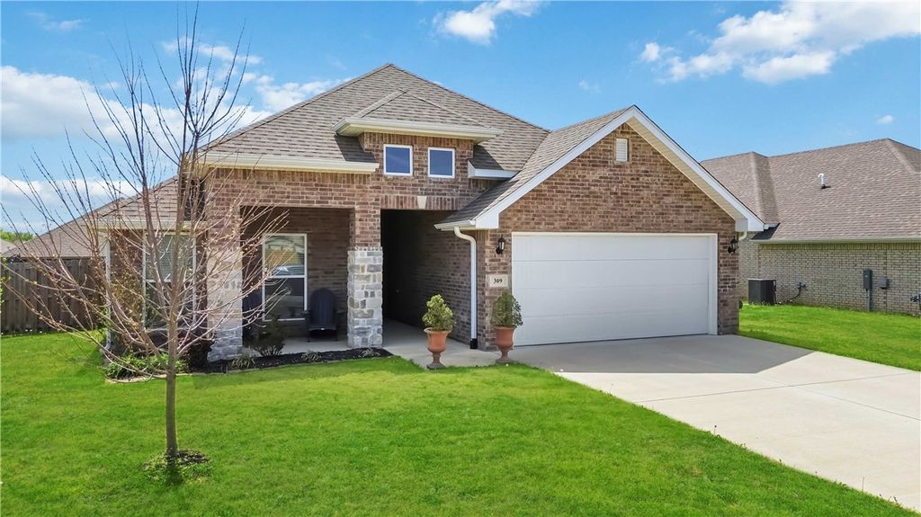 309 Fox Circle, Pea Ridge, AR 72751