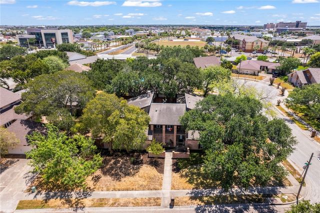 6202 Lost Creek Dr, Corpus Christi, TX 78413