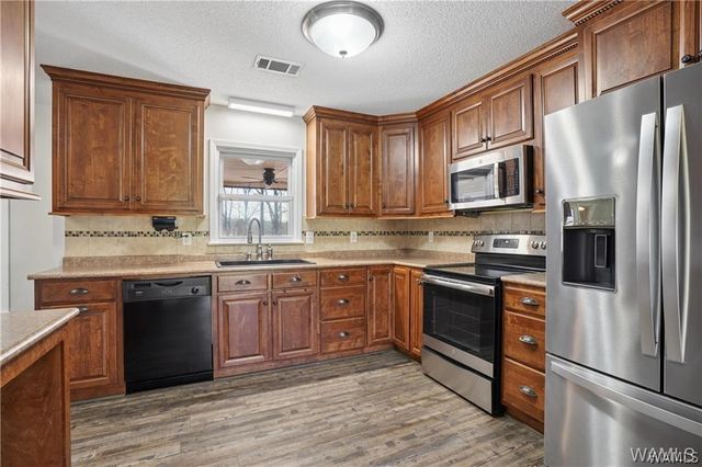 15923 Lake Hills, Northport, AL 35475