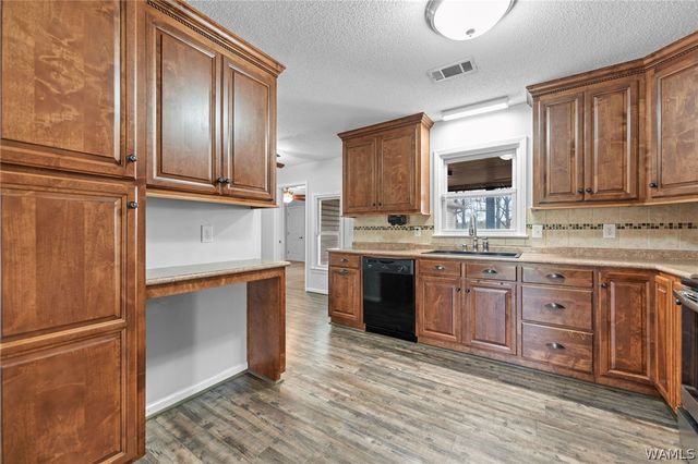 15923 Lake Hills, Northport, AL 35475