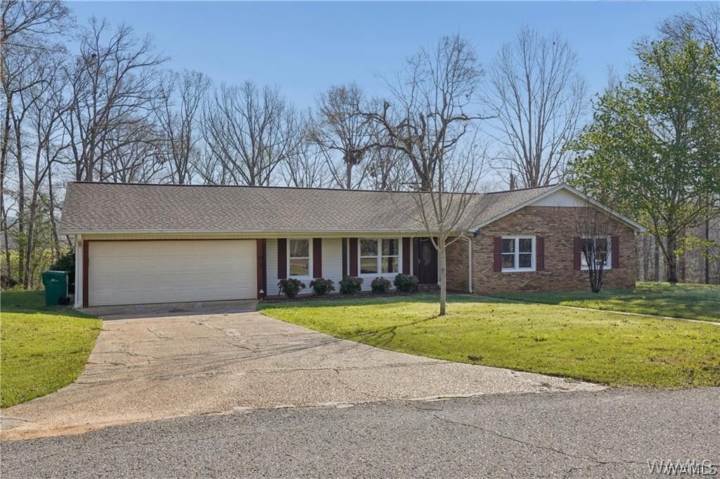 15923 Lake Hills, Northport, AL 35475