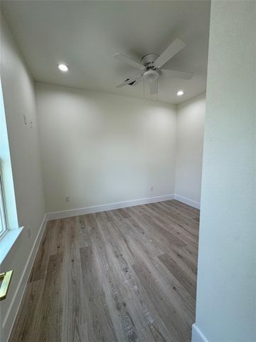 1719 Esther Street AB, Houston, TX 77088