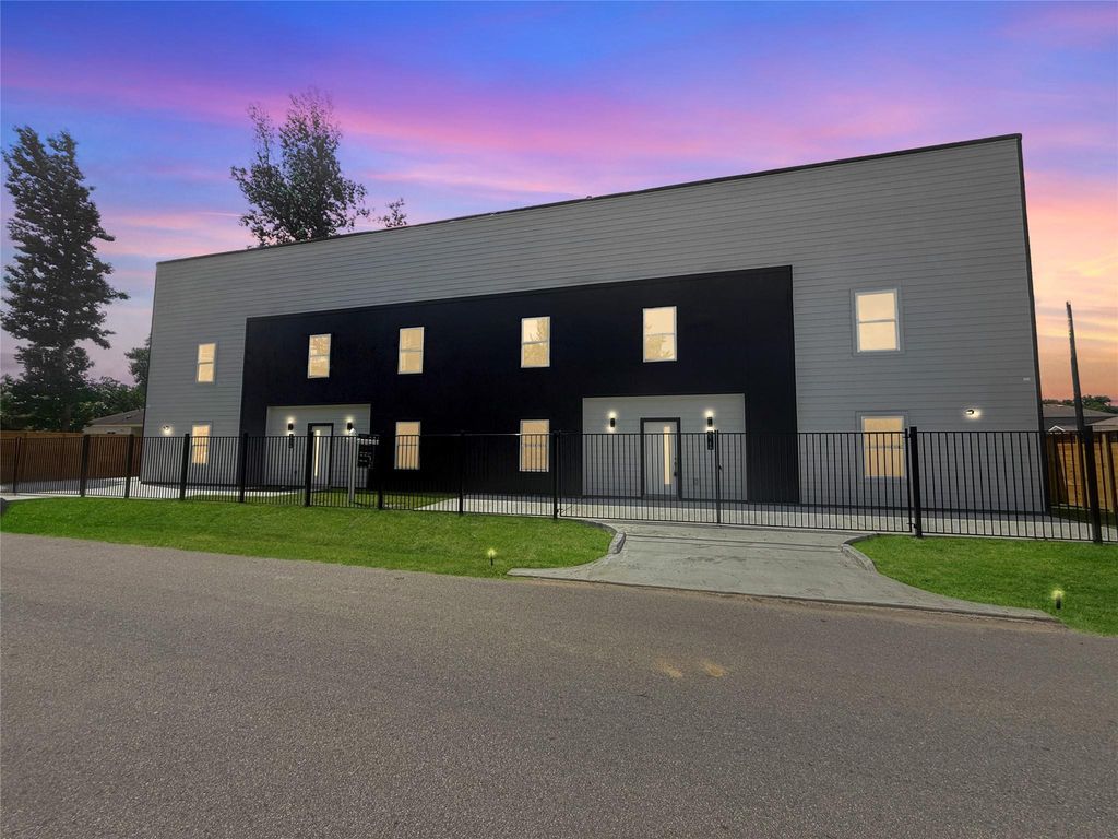 1719 Esther Street AB, Houston, TX 77088