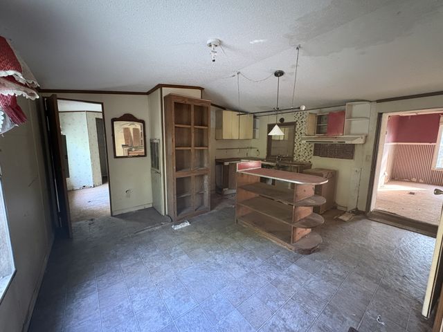 215 Frederick Loop, Linden, TN 37096