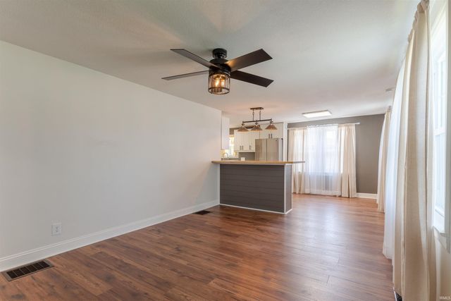 2511 Saint George Road, Evansville, IN 47711
