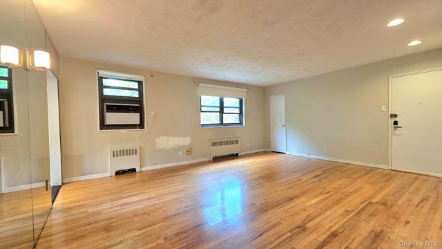 163-70 17th Avenue Upper Level, Whitestone, NY 11357