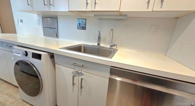 163-70 17th Avenue Upper Level, Whitestone, NY 11357