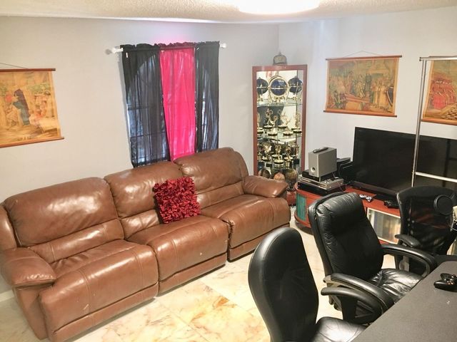 5908 Kiam Street, Houston, TX 77007