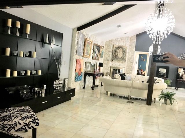 5908 Kiam Street, Houston, TX 77007