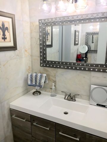 5908 Kiam Street, Houston, TX 77007