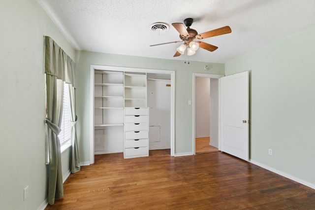 311 W 7th Street, Irving, TX 75060