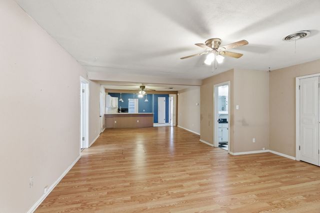 311 W 7th Street, Irving, TX 75060