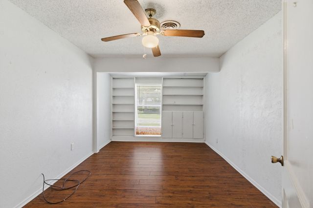 311 W 7th Street, Irving, TX 75060
