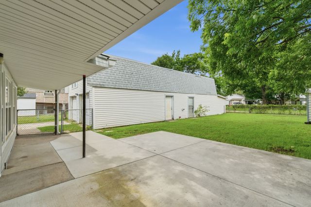 311 W 7th Street, Irving, TX 75060