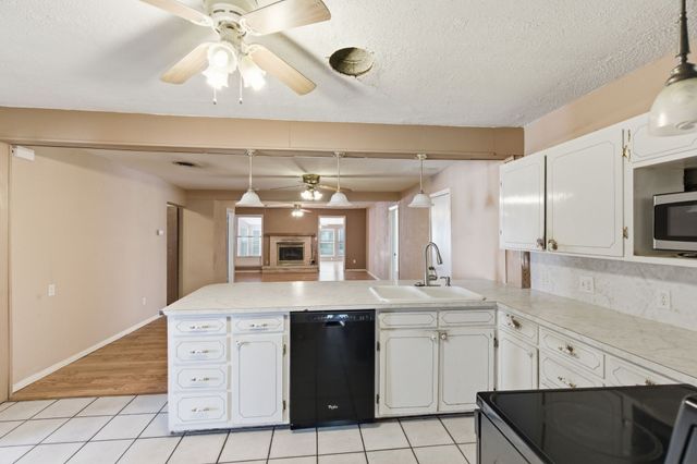 311 W 7th Street, Irving, TX 75060