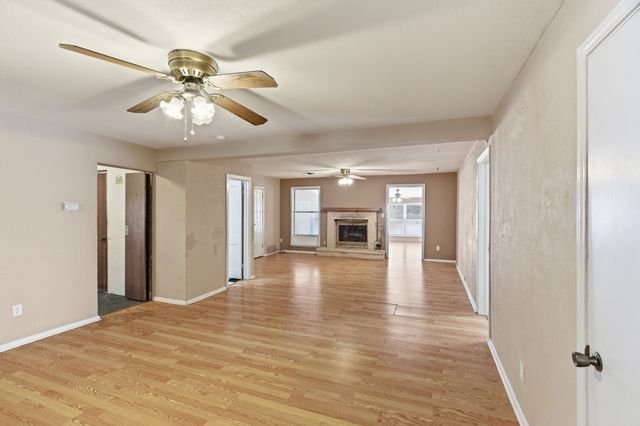 311 W 7th Street, Irving, TX 75060