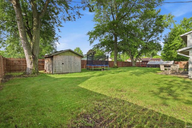 302 Hickory Grove Road, Hartford City, IN 47348