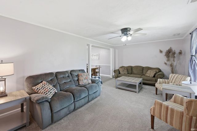 302 Hickory Grove Road, Hartford City, IN 47348