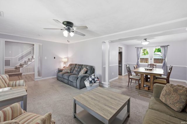 302 Hickory Grove Road, Hartford City, IN 47348
