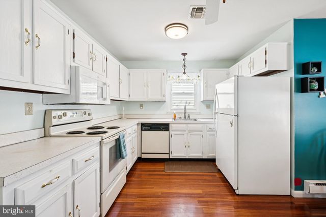 20 TIFANI LN, Southampton, NJ 08088