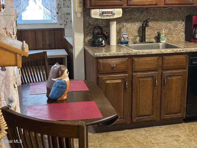 2727 Plunkett Avenue, Rotterdam, NY 12306