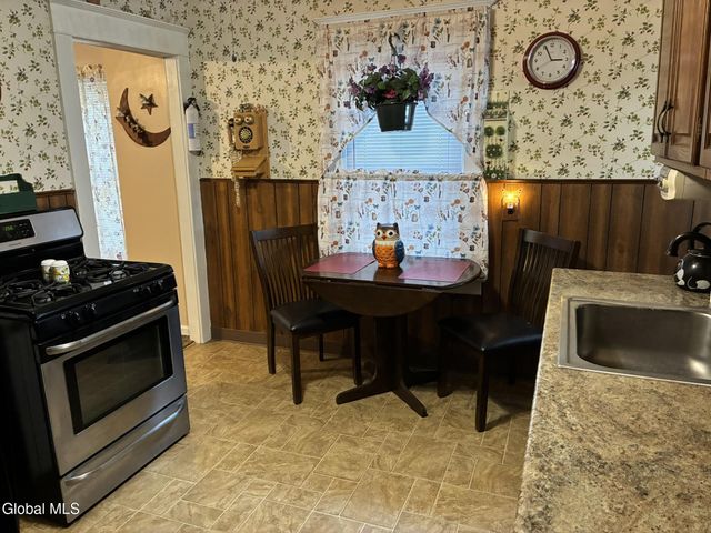 2727 Plunkett Avenue, Rotterdam, NY 12306