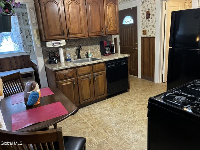 2727 Plunkett Avenue, Rotterdam, NY 12306