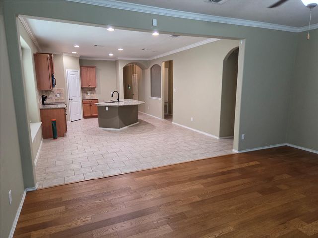 233 Eagle Owl LOOP, Leander, TX 78641