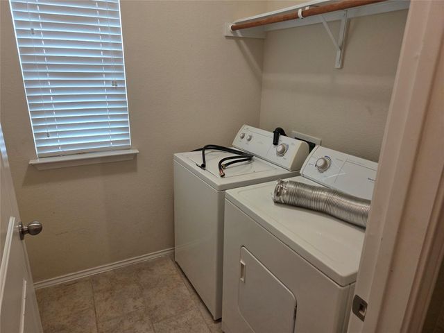 233 Eagle Owl LOOP, Leander, TX 78641