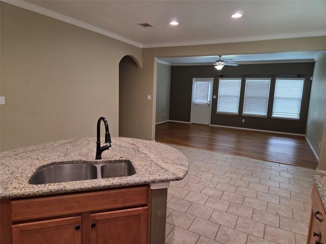 233 Eagle Owl LOOP, Leander, TX 78641