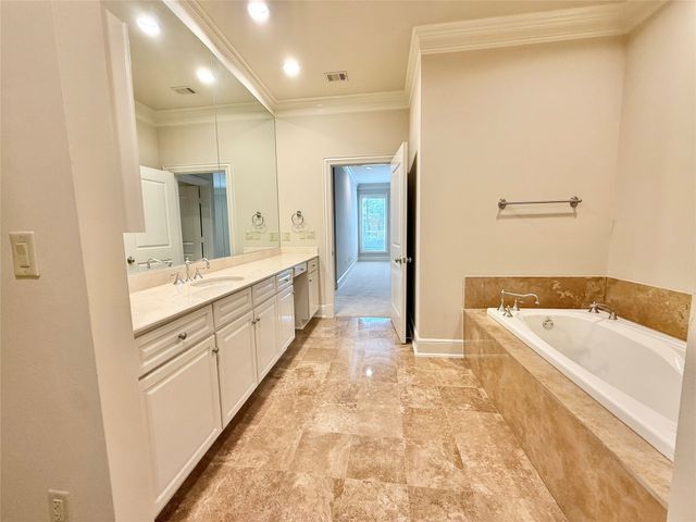 6425 Bandera Avenue 3A, Dallas, TX 75225