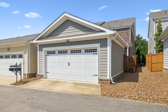 522 Sydenham Dr, Franklin, TN 37064