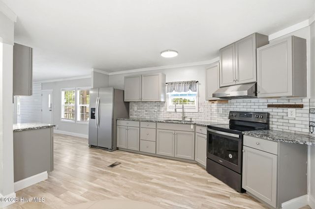 227 Old Fayetteville Road, Leland, NC 28451