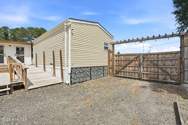 227 Old Fayetteville Road, Leland, NC 28451