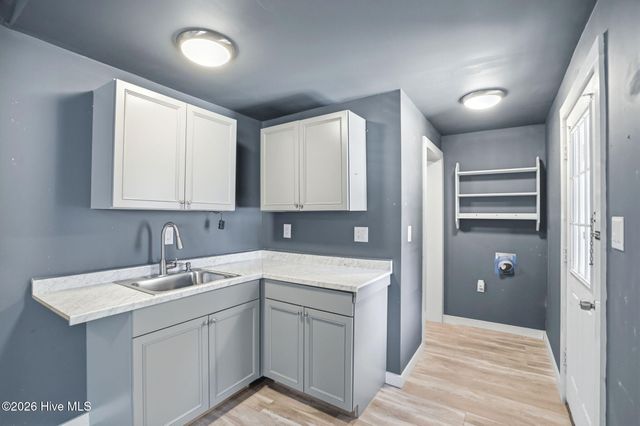 227 Old Fayetteville Road, Leland, NC 28451