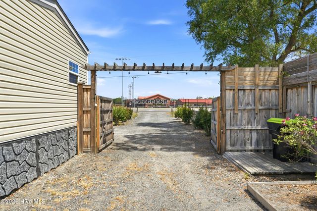 227 Old Fayetteville Road, Leland, NC 28451